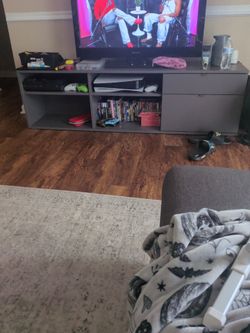 IKEA VIHALS TV Unit