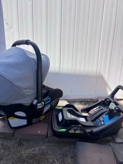 Baby Jogger Infant Car Seat with Base