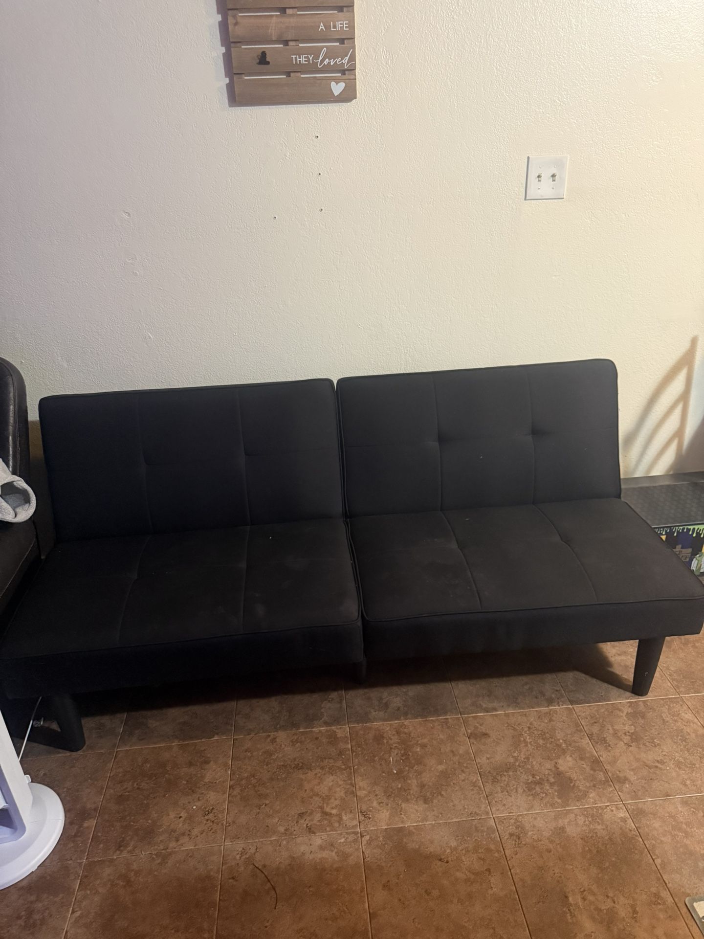 Black Futon