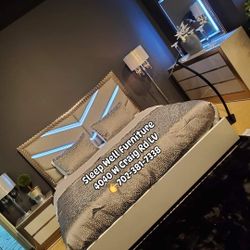 ✨️4pc Queen,King Bedrooms ✨️ Furniture Sectionals, Dining Avail 