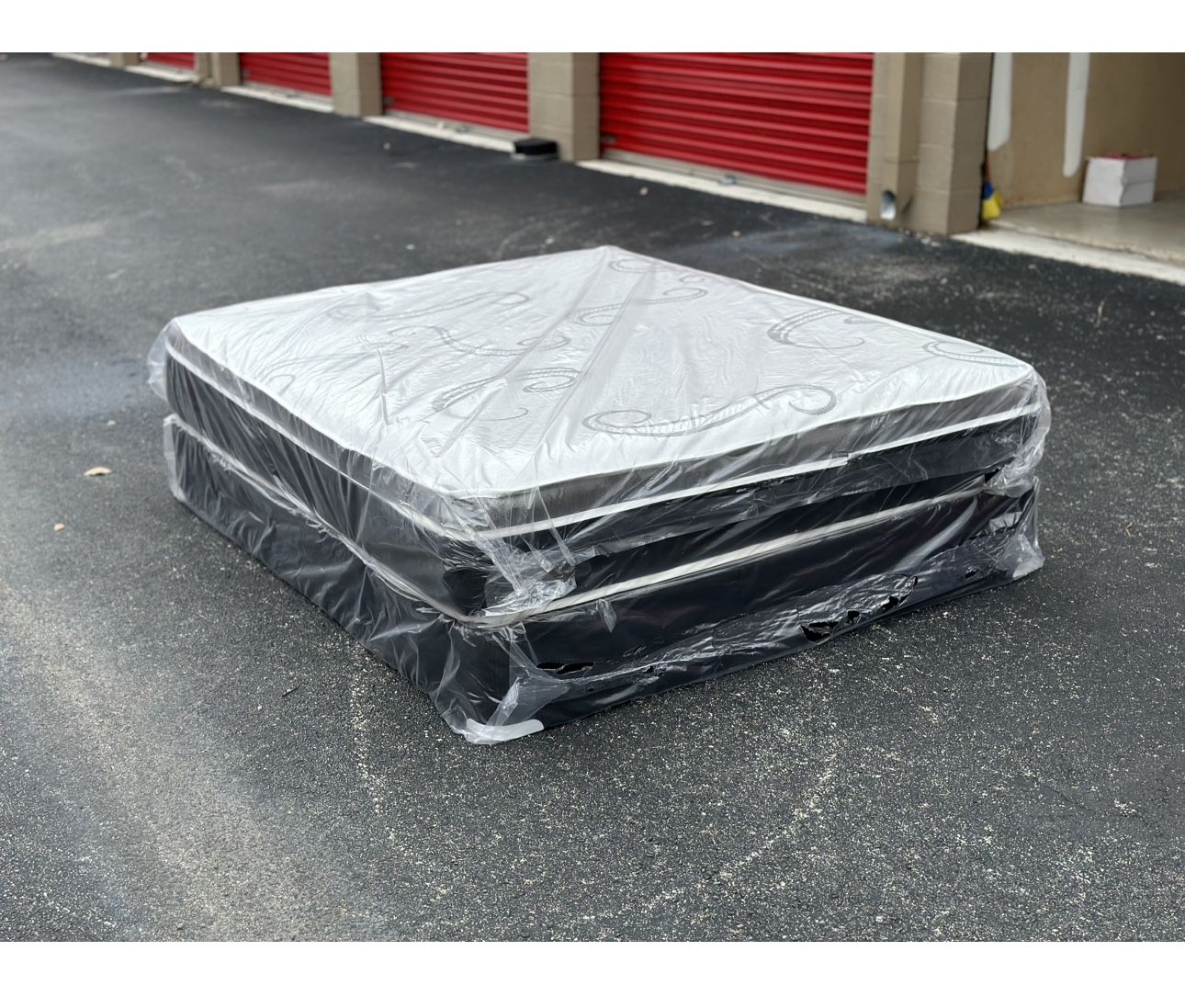 NEW Mattress Queen Size Pillowtop With Box Spring // Offer