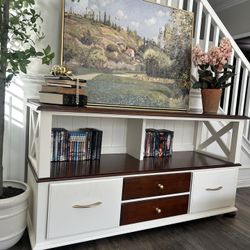 Ethan Allen Entertainment Center/ TV Stand 