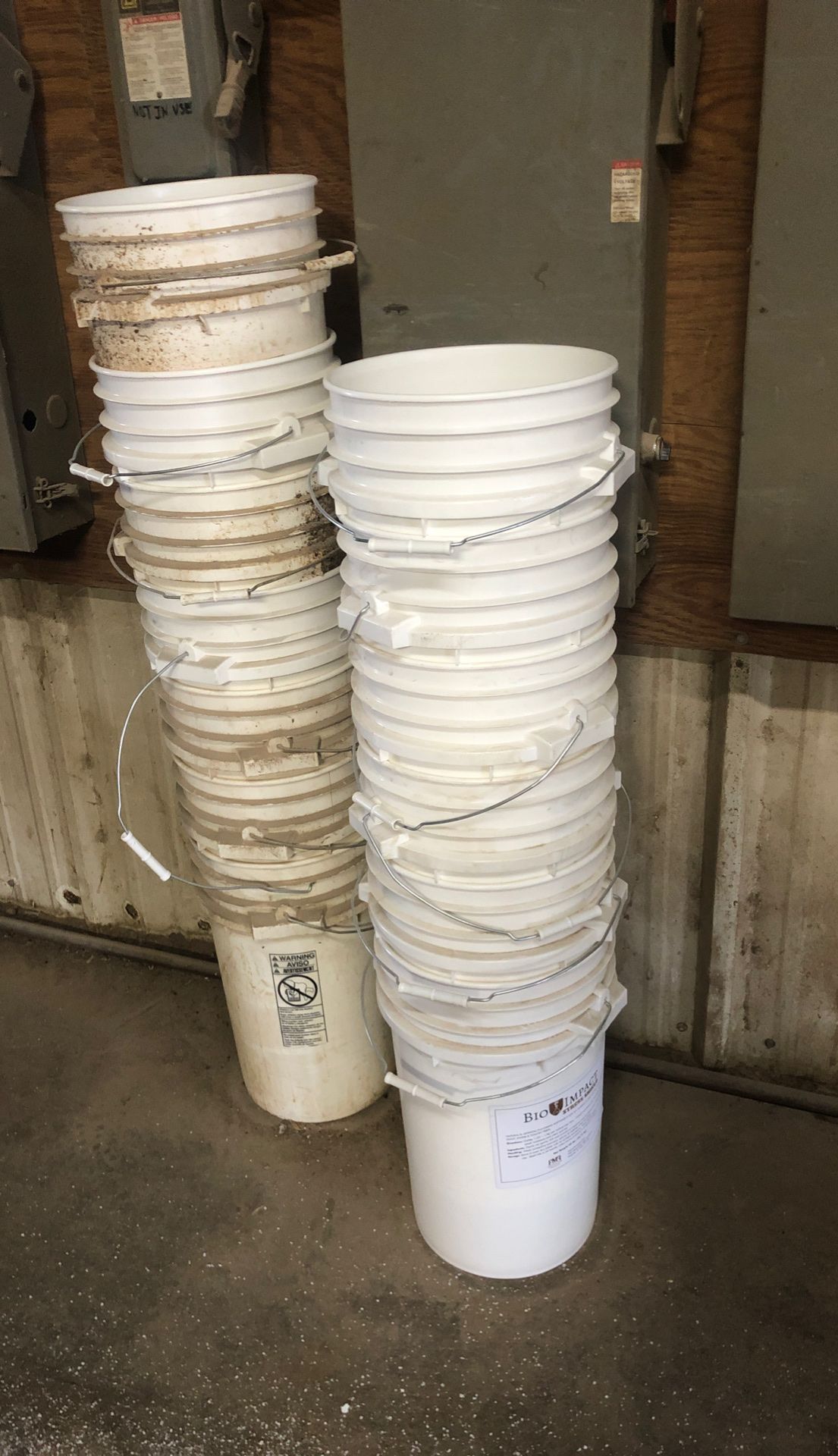 5 gallon buckets make offer