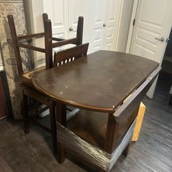 Table With Chairs 