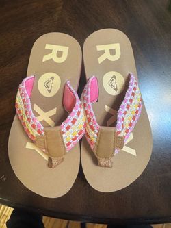 Roxy sandals