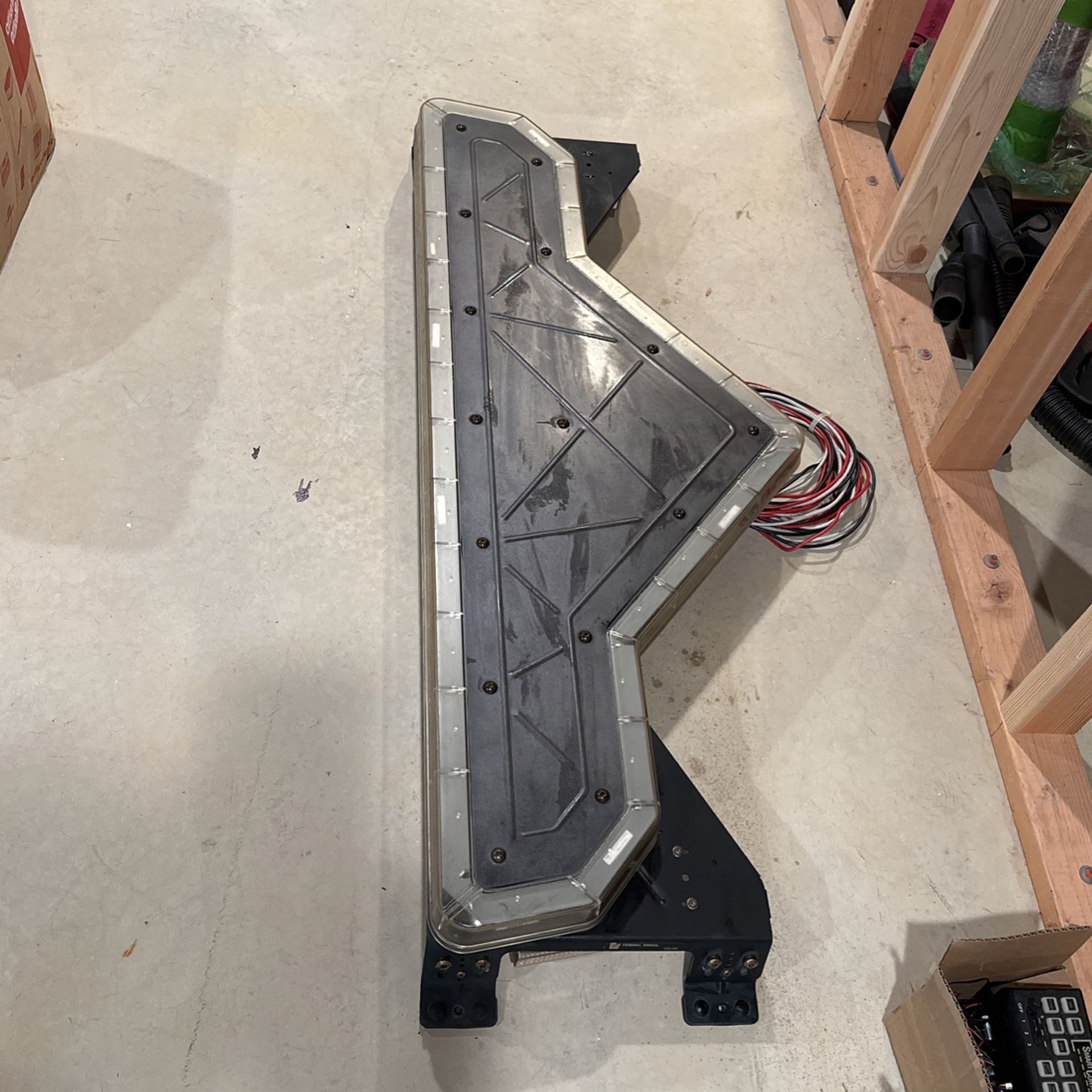 Federal Signal Valor Light Bar And Extra Lights
