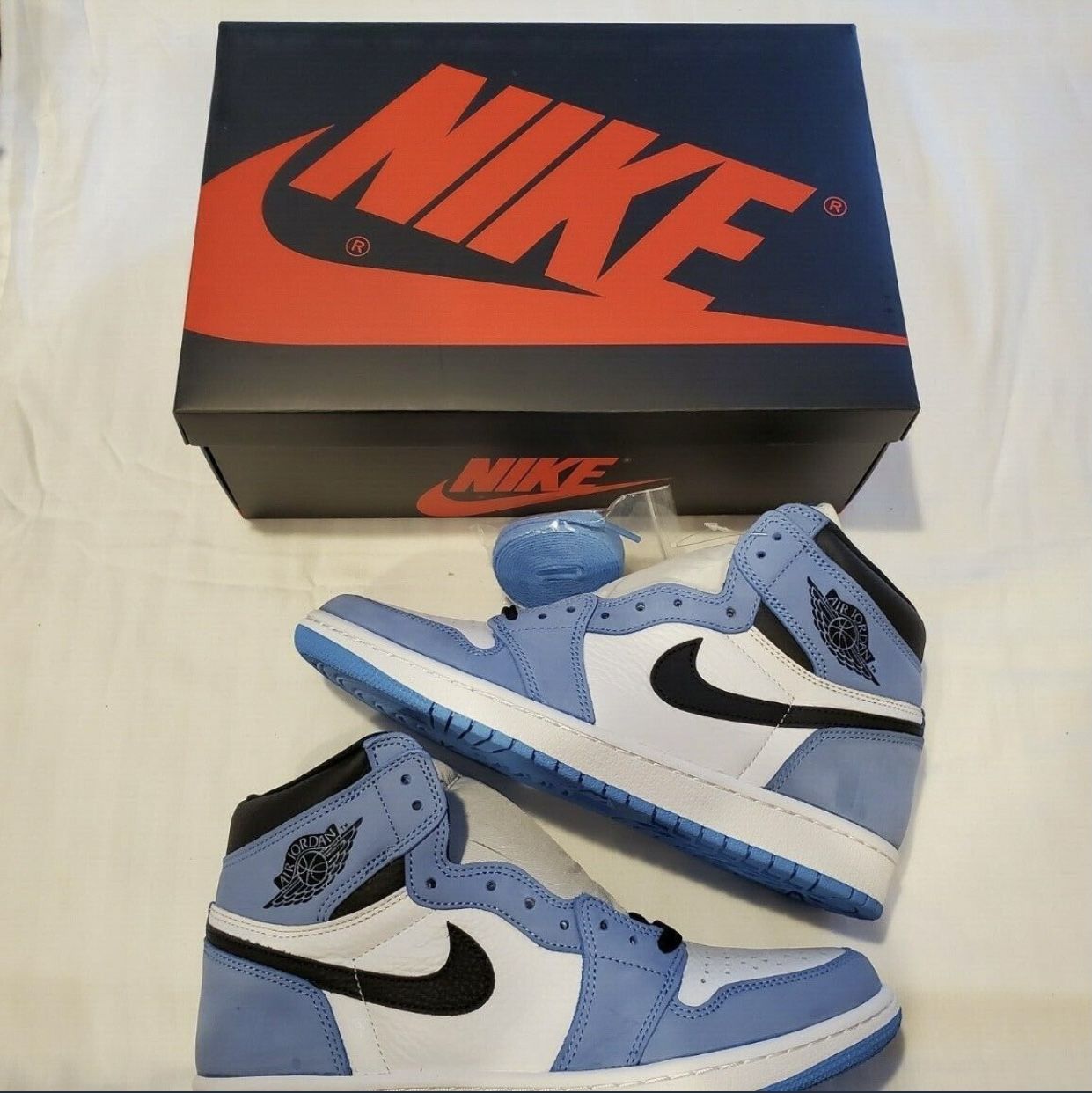 Retro 1 Jordans University Blue. Shoes Are Brand New And Unlaced Just Like They Came In The Box ✊🏿