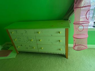 6-Drawer Dresser / Kids Dresser – Free