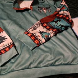 Sweatshirt is new, size L, for women. 