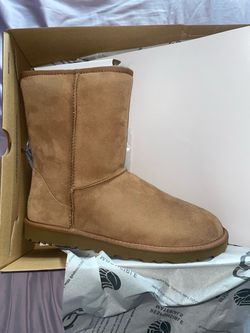 UGG Classic Short Boot Chestnut Sz 8