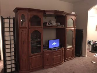 Entertainment center
