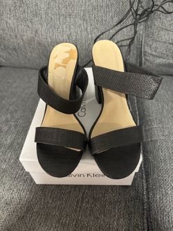Women Sandal Size 10