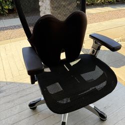 Black office chair