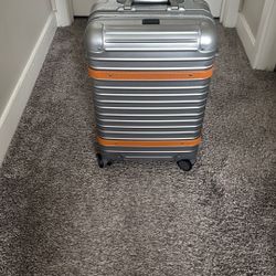 Luggex Aluminum Hard sided Carry On
