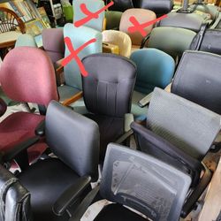 Delivery Avail $50 Each Desk Chair Office Chairs Armchairs Swivel Rolling