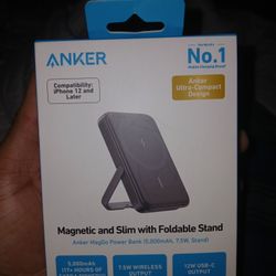 Anker Slim Mag. Power Bank With Foldable Stand