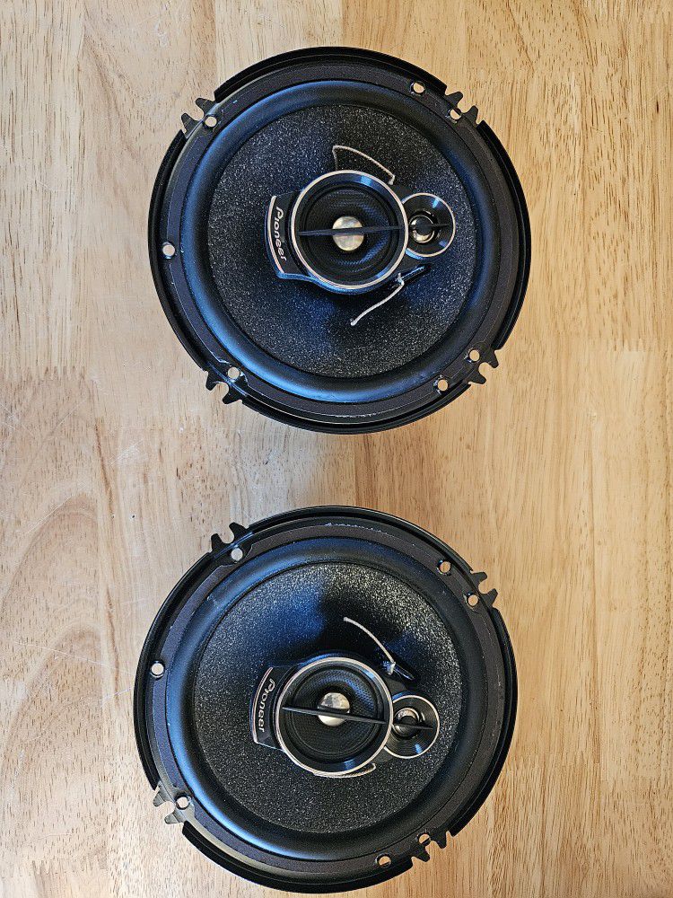 Pioneer 6 inch Speakers