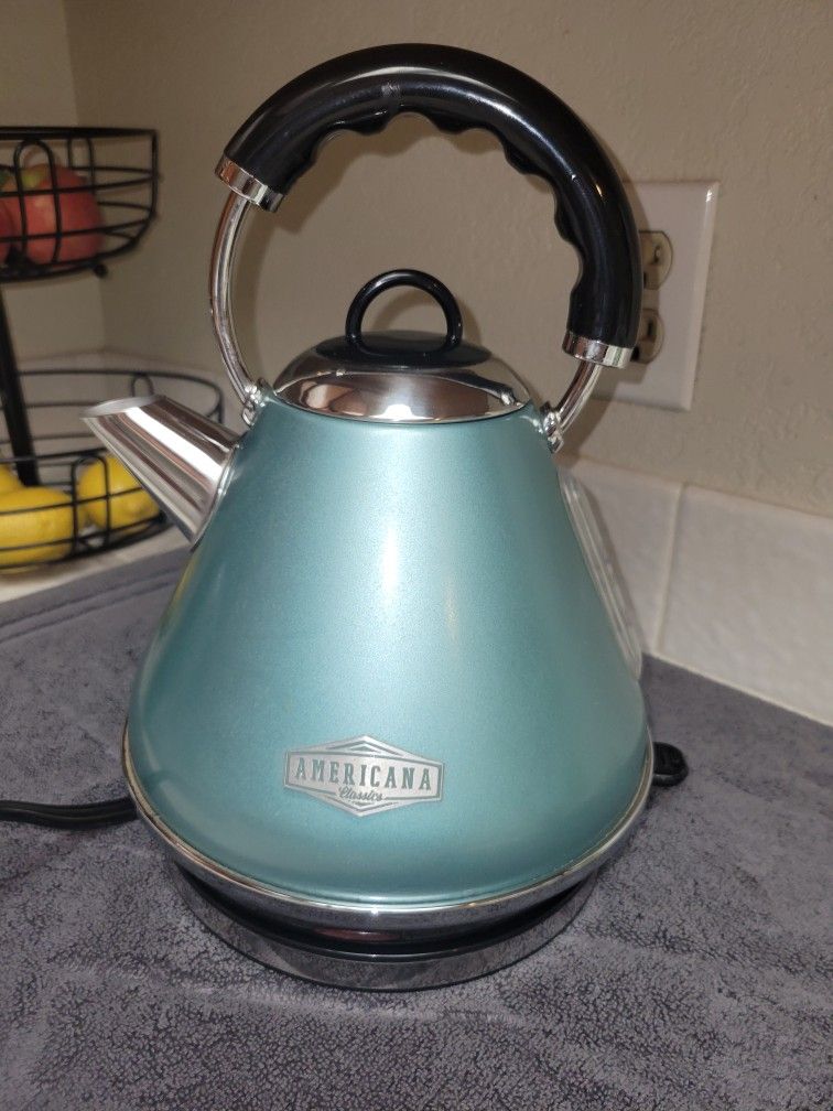Americana Classics Tea Kettle