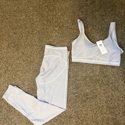 Airbrush Heart Throb Bra and the Airbrush High-Waist Heart Throb Leggings