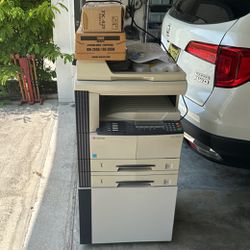 Kyocera KM-2550 Printer/Copier/Scanner