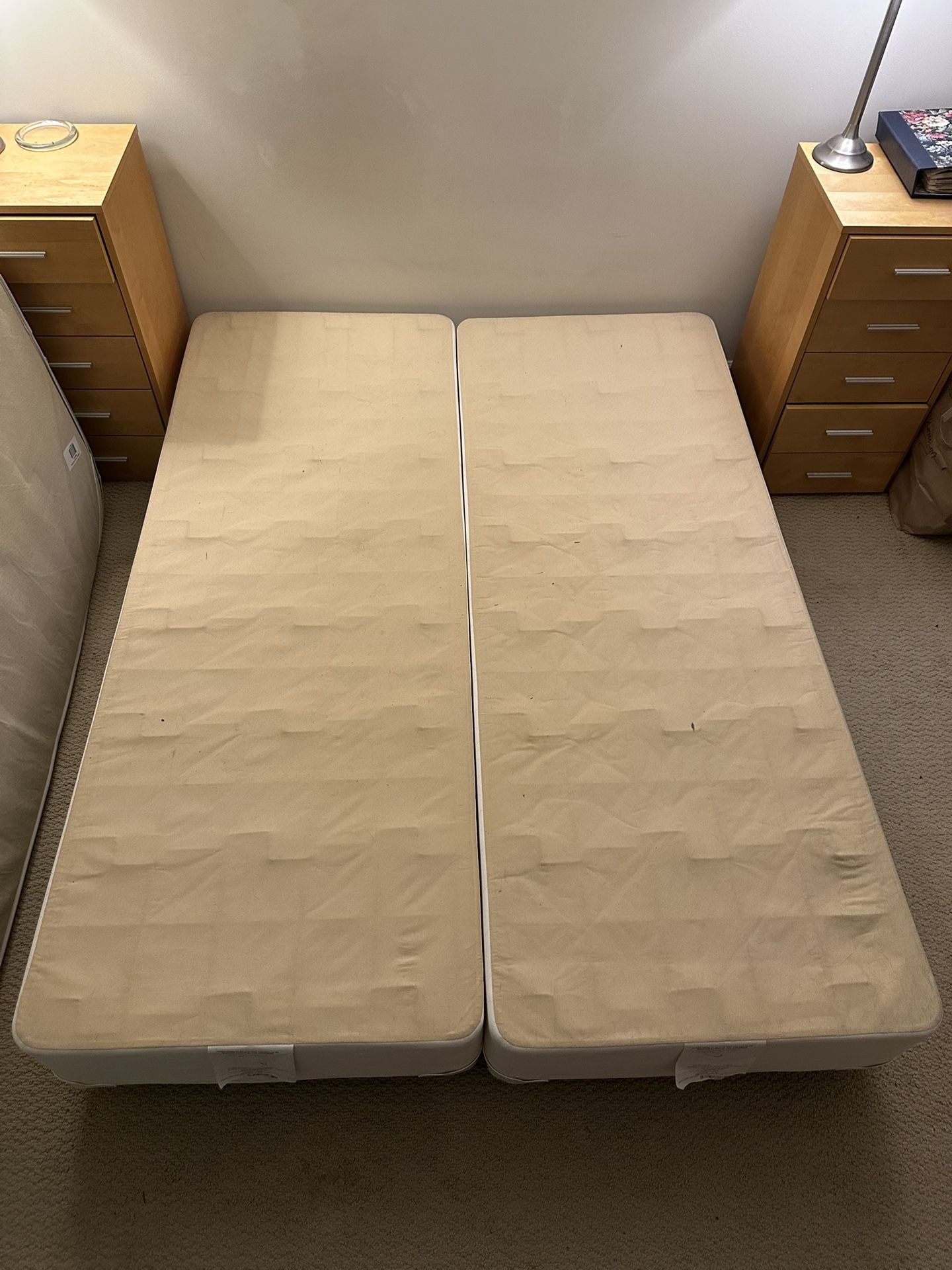 Split box spring and frame (Queen)