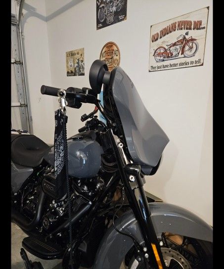 2023 Harley Davidson Street Glide Special