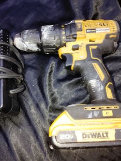 DeWalt drill with battery and charger