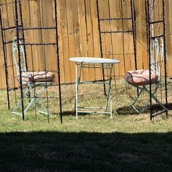 Bistro with cushions