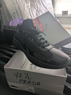 Black Pradas 42.5