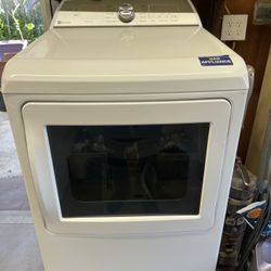 GE Washer & Gas Dryer Set – Clean – Ready to Go