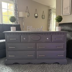✨🩶Beautiful Solid Oak Dresser🩶✨