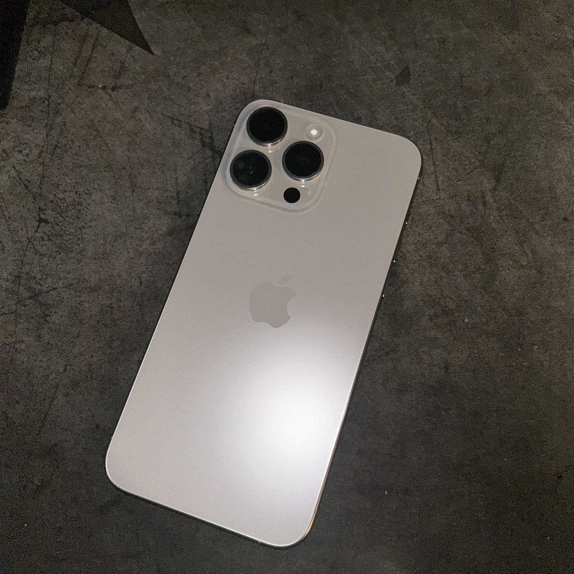 iPhone 15 Pro Max 1TB