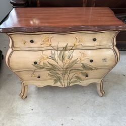 Ashley Bombe Chest Paid $700 Asking $250