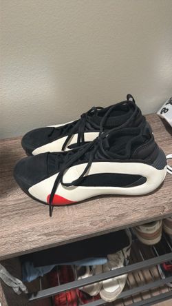 Harden vol 8 size 10 men’s