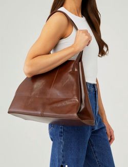 Tote purse by; 8 other reasons...