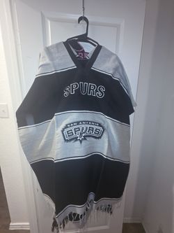 San Antonio Spurs poncho.