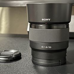 Sony FE 50mm F1.8 lens
