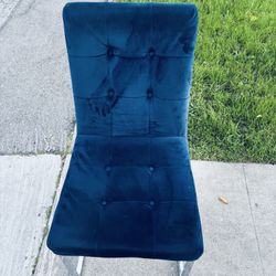 Alexis Velvet Dining Chair by Meridian | Set of 2