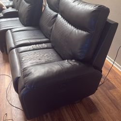 Black Sectional Couch 