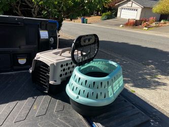 Small Dog Cat Rabbit Bunny Kennel Crate Carrier Like New 20” L by 10” W by 10” H $20 Each
