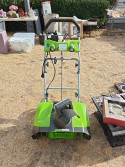 Greenworks Electric Snow Blower