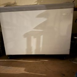 Showcase Freezer