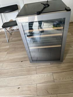 Mini fridge