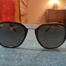 Ray-Ban sunglasses 