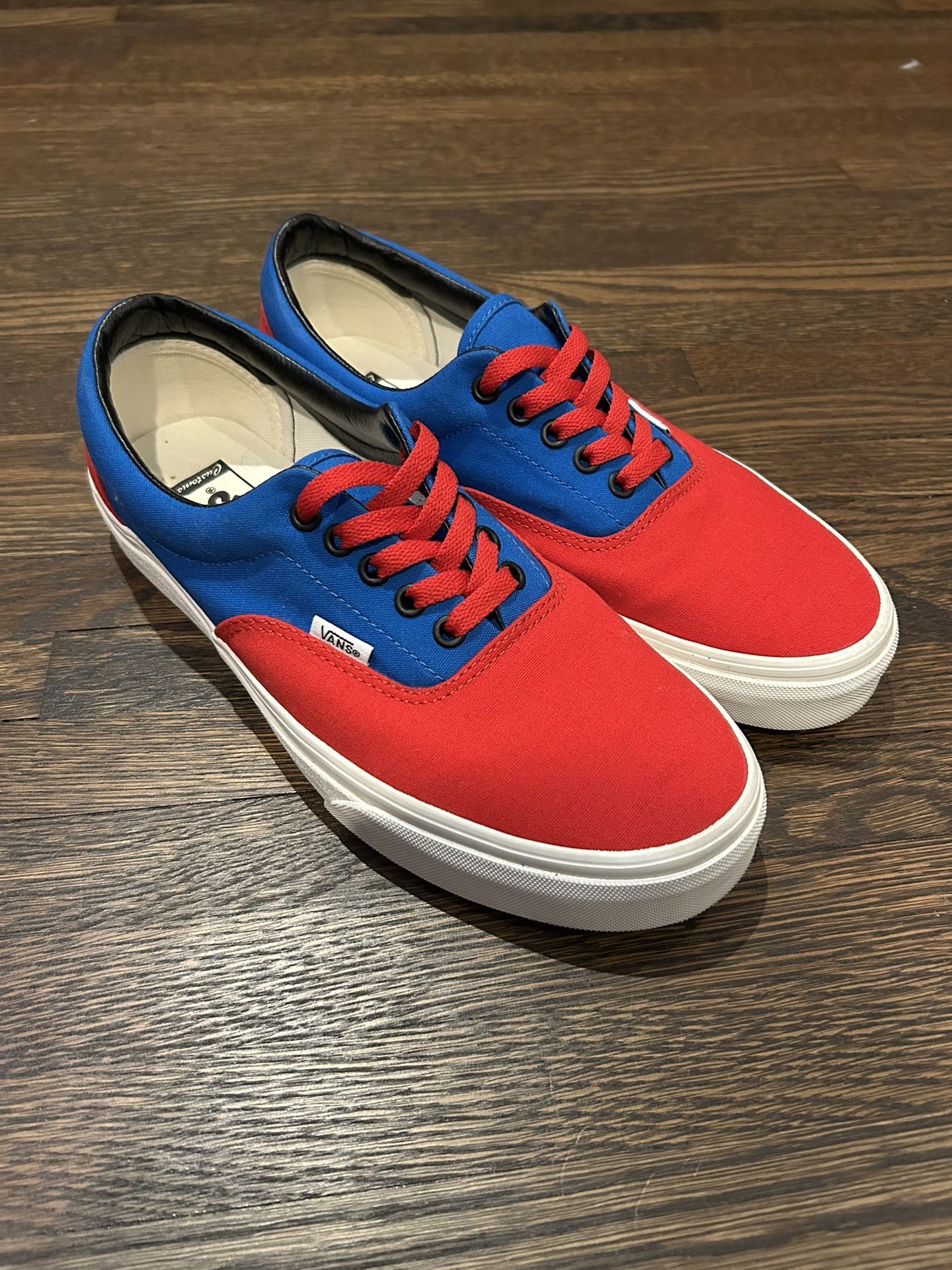 Men’s Custom Vans Era size 9.0