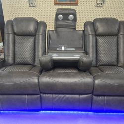 I’m Jon Green, Wayne’s Home Sales Representative🌟 Flyne Dyme Power Reclining Sofa, Power Reclining Loveseat, Power Recliner 