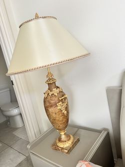 Luxury Looking European Lamp