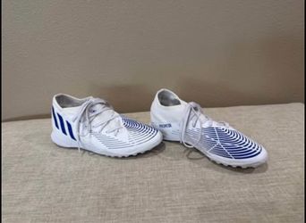 Adidas Predator Turf Soccer Shoes Kids Size US 4