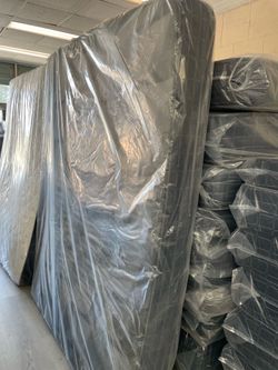 QUEEN MATTRESS SALE