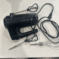 Black+Decker 350W Hand Mixer with Whisk & Dough Hooks